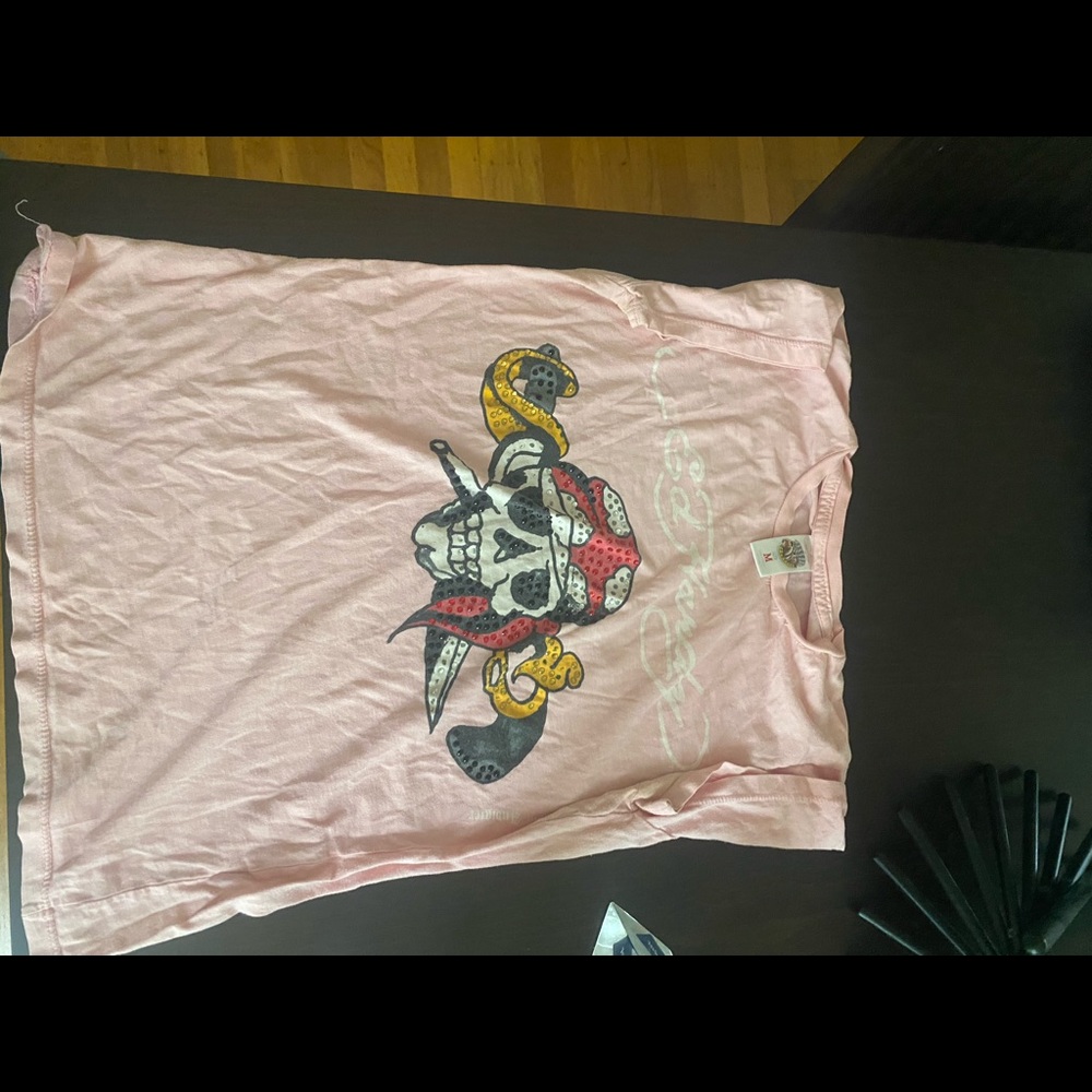 Ed hardy tahirt, size medium